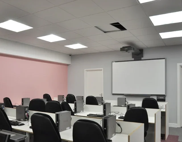 Grants-Hill-classroom-4