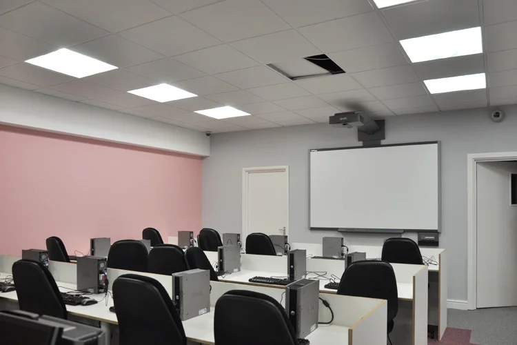 Grants-Hill-classroom-4