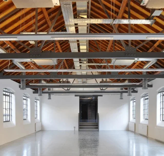 Valentine-Offices-hall-2